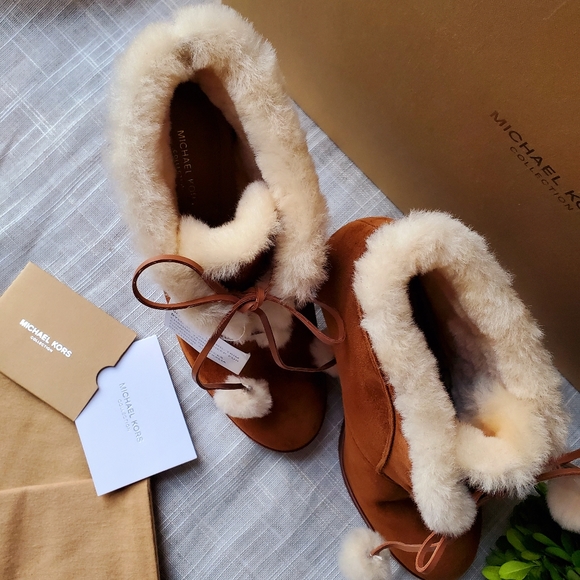 Michael Kors Tan Suede Ankle Lace-Up Boots In Dark Luggage Sz 7.5 - Picture 13 of 15